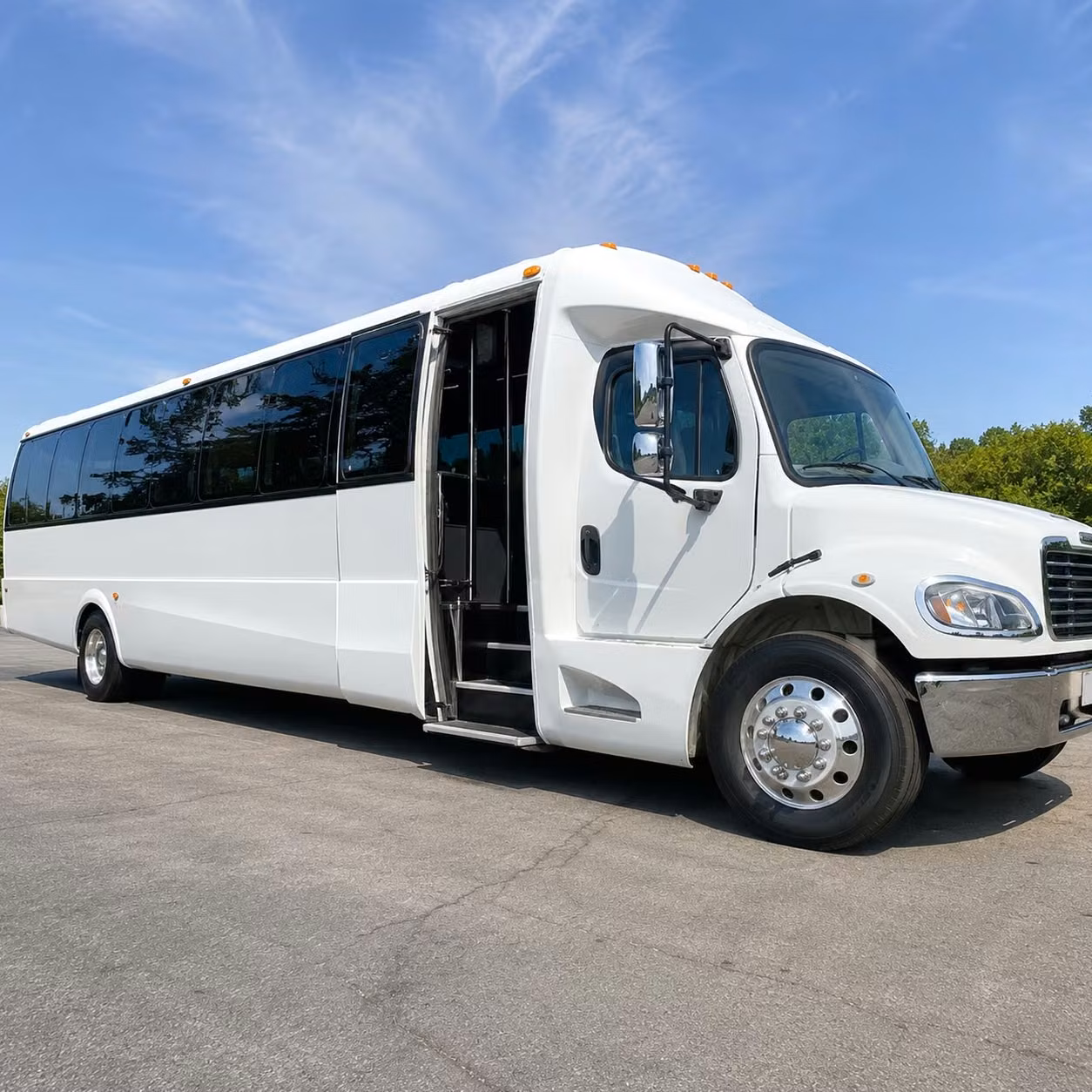 minibus rentals for small groups headed to concerts near flint
