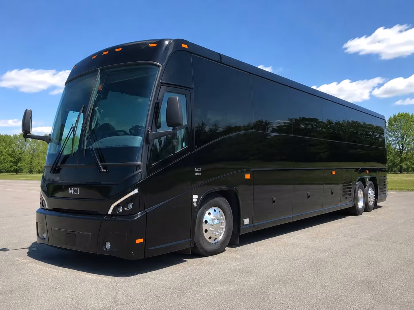 minibus rentals in flint for smaller prom groups who want a smooth private ride
